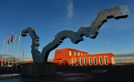 為三江源生態(tài)環(huán)境保護(hù)站捐贈(zèng)61萬(wàn)元光伏產(chǎn)品